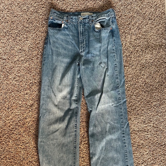 Aritzia Farrah Hi-Rise Wide Jean - Picture 2 of 4
